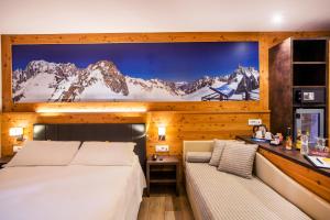 Postel nebo postele na pokoji v ubytování Dada Mountain Hotel