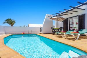 Bazén v ubytování Villa Elena Sol by Villa Plus nebo v jeho okolí