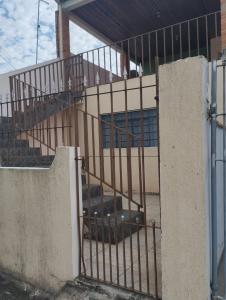 Fotografija v galeriji nastanitve Quarto com cama de casal - Sobrado v mestu Indaiatuba