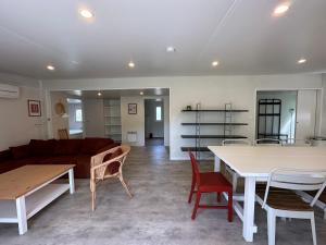 塞里尼昂"LE MARINA" Maison & Appartements proche de la mer avec piscine的相册照片