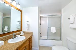 Ванная комната в Fort Lauderdale Beach Resort by Vacatia