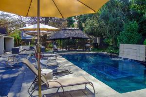 Piscina a Studio Apartment - SLG Unit 12 o a prop