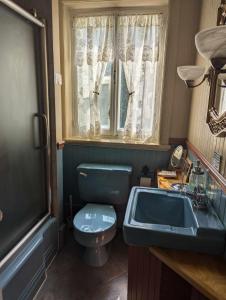 Η κουζίνα ή μικρή κουζίνα στο La Belle Visite, anciennement Gîte Victoria