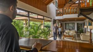 Gestir sem dvelja á Ficus Sunset Suites