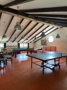 Stolní tenis v ubytování Casa Vale d'Água nebo okolí