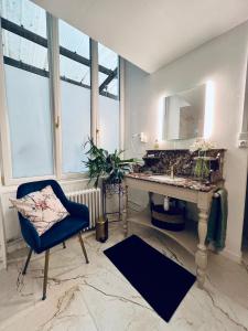 Fotografie z fotogalerie ubytování LA SUITE de NOTRE DAME au pied du CHATEAU FORT v destinaci Sedan
