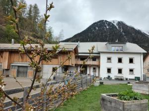 Nespecifikovaný výhled na hory nebo výhled na hory při pohledu z bed and breakfast