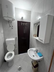 Koupelna v ubytování Saraj appartments