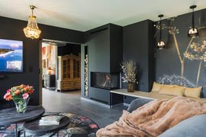 Χώρος καθιστικού στο MM, Just Nature