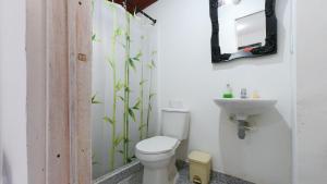 Ένα μπάνιο στο Finca Hotel Buenos Aires