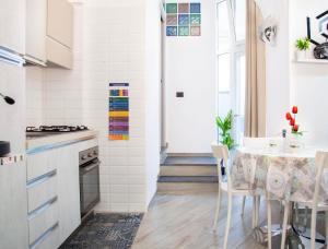 Η κουζίνα ή μικρή κουζίνα στο Home4Apartment ,Salerno center