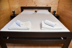 Gallery image of Boja zalaska - drveni apartman in Jagodina