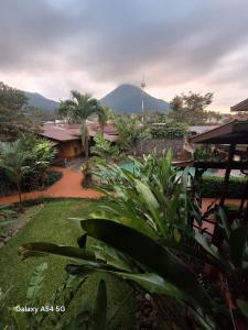 Gallery image of Hotel Iris Arenal in Fortuna