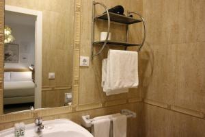 Kúpeľňa v ubytovaní Las Atarazanas - Design Hostal