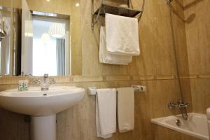 Kúpeľňa v ubytovaní Las Atarazanas - Design Hostal