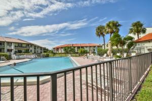 Πισίνα στο ή κοντά στο Holiday Island E59