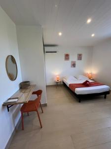 Letto o letti in una camera di Villa Côté Sud