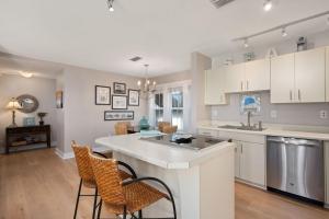 A kitchen or kitchenette at SC02 Sand Flee