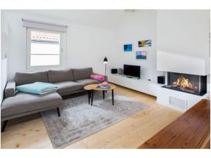 Χώρος καθιστικού στο Nordhaus Modern retreat