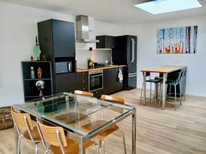 Kuchyň nebo kuchyňský kout v ubytování Appartement du peintre + 5 fotografií