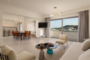Posezení v ubytování Pantheon Luxury Villas Rhodes Island