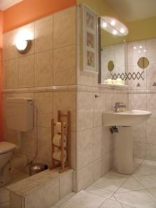 Ένα μπάνιο στο Ferienwohnung Mandelblüte +17 φωτογραφίες