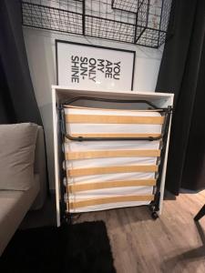 Loviisan Helmi 102客房内的一张或多张床位
