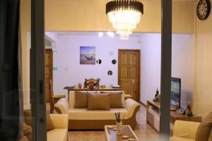 Зона вітальні в Sunset view Suite
