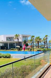 Πισίνα στο ή κοντά στο Appartement de 150 m2 en front de mer avec 6 piscines +23 φωτογραφίες