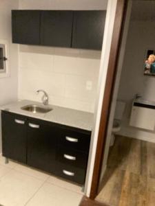 Virtuve vai virtuves zona naktsmītnē Monoambiente Modulo - centrico a dos cuadras de la Principal 1