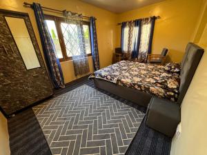 Afbeelding uit fotogalerij van Maqsoom Villa I Entire Villa Near Srinagar Airport and Dal Lake I 4 BR in Srinagar