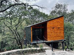 Budova, kde se the luxury tent nachází