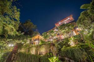 Κήπος έξω από το Maru Fortuna Villa by Moria