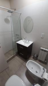 Ένα μπάνιο στο Andina Apartment
