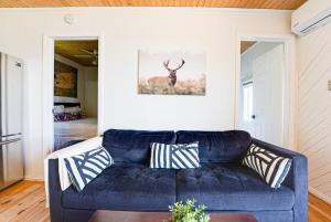 Afbeelding uit fotogalerij van Beachfront Getaway #3 - Maijac Resort & Marina in Burks Falls