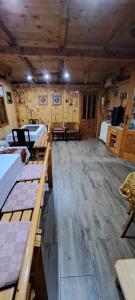Postel nebo postele na pokoji v ubytování Eco Village Podgora Household Kaljevic