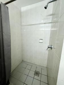 Koupelna v ubytování Grand Topaz Hotel