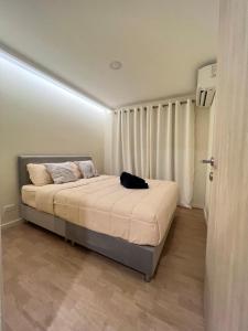 Postel nebo postele na pokoji v ubytování The Forest Building A-more than3nights stay-self checkin checkout