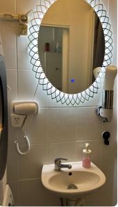 Bagno di studio pour deux face a la tour Eiffel