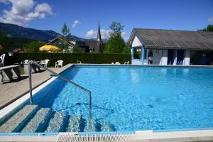 Sundlaugin á Hotel Klein - Seebodenerhof eða í nágrenninu