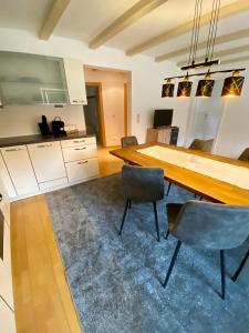Kuchyň nebo kuchyňský kout v ubytování Rieder Stubn Lodge