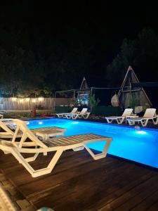 Bazén v ubytování Brothershomes Bungalov nebo v jeho okolí