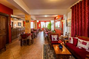 Restaurant ou autre lieu de restauration dans l'établissement Hotel Dryades