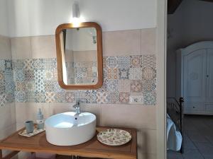 Koupelna v ubytování Agriturismo Sa Murta in Sennariolo-Oristano