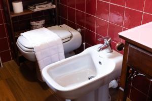 Kúpeľňa v ubytovaní [Duomo walking distance] elegant flat with view