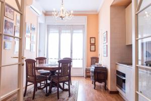 Fotografia z galérie ubytovania [Duomo walking distance] elegant flat with view v Miláne
