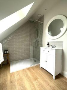 Ένα μπάνιο στο Cosy loft situated in beautiful Northumberland countryside