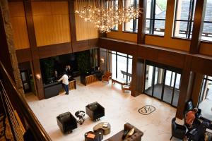 an overhead view of a lobby with a chandelier at The Swiftwater in Swiftwater