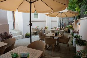 Posezení v ubytování Garni Hotel Biser