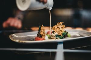 Toit hotelli aladel või selle läheduses